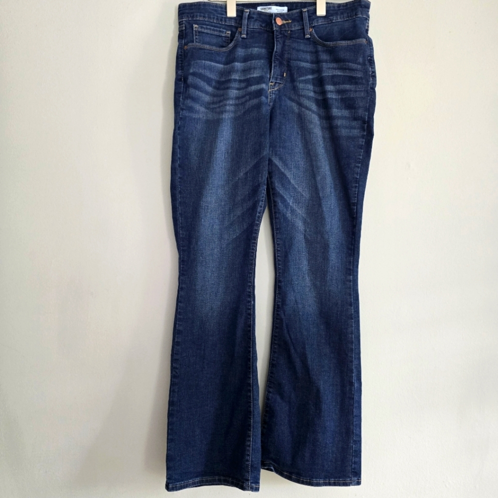 Levi’s Signature Totally Shaping Bootcut Jeans Size 12 W31L32